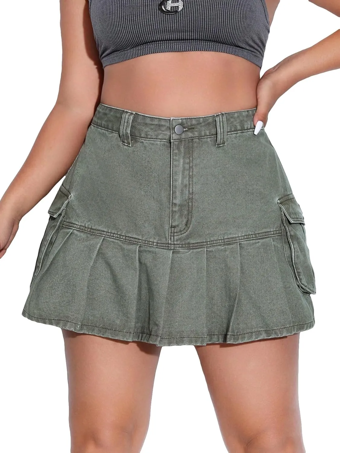 WDIRARA Women's Plus Size High Waist Button Bodycon Mini Cargo Denim Skirt with Pocket A Line Mini Jean Skirts