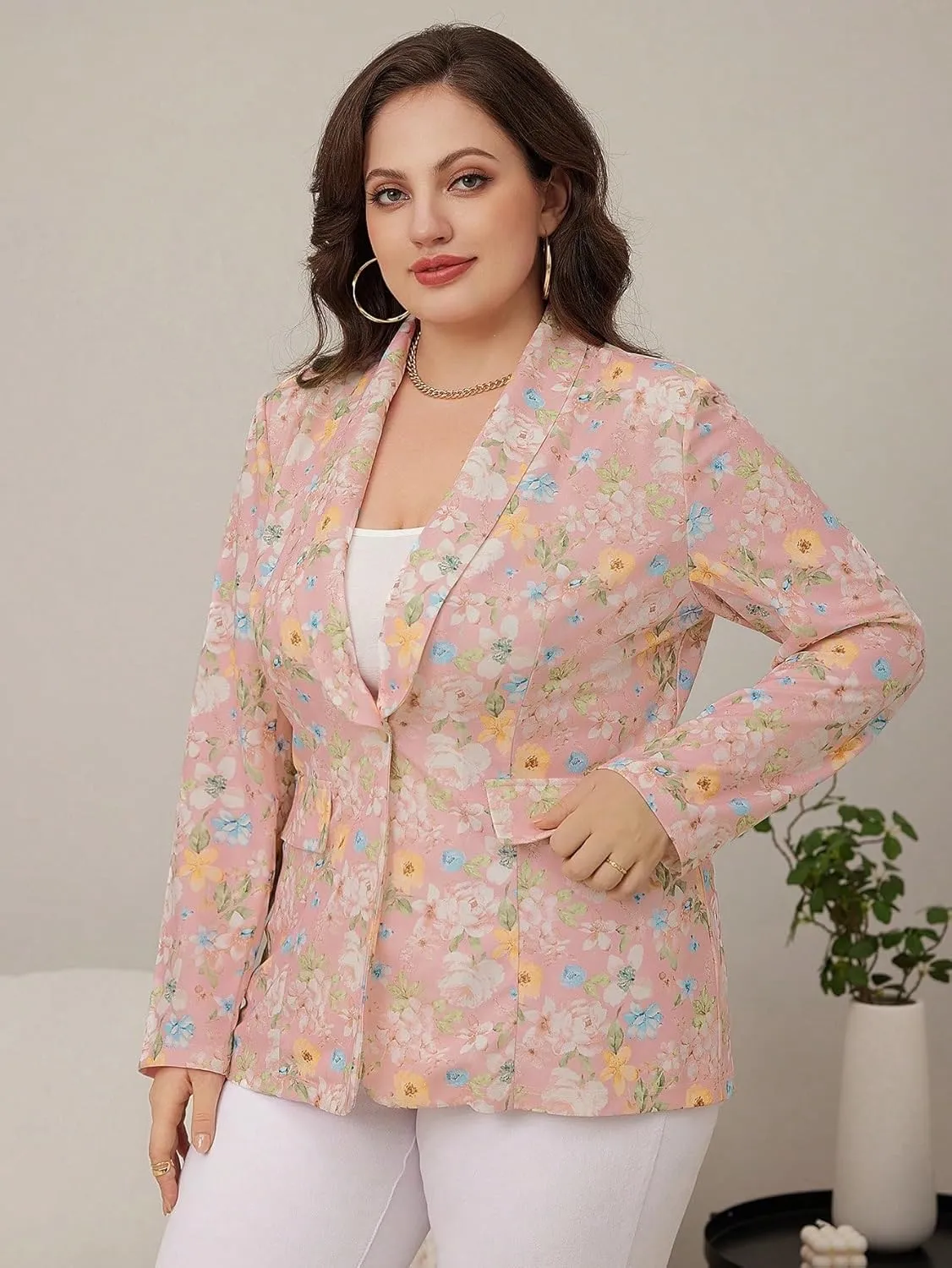 WDIRARA Women's Plus Size Lapel Collar Open Front Graffiti Graphic Button Blazer Jacket