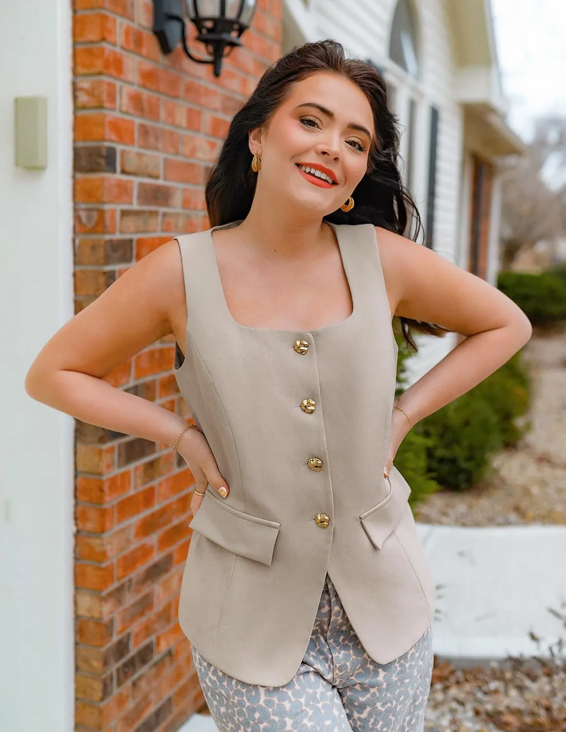 ZESICA Women's 2025 Summer Casual Sleeveless Suit Vest Square Neck Button Down Work Business Blazer Vests Waistcoat